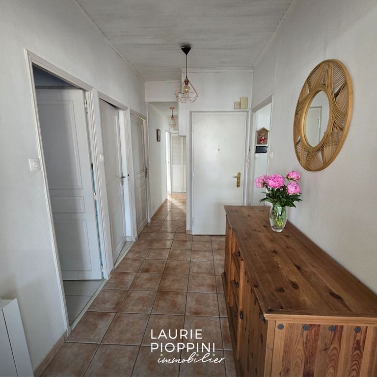 Appartement T4 ROQUEVAIRE (13360) LP IMMOBILIER