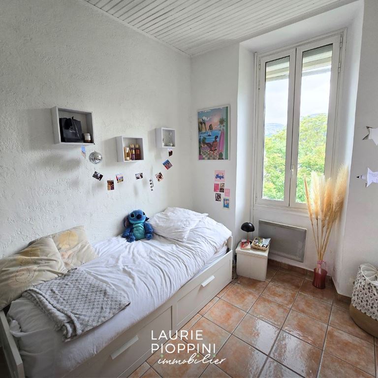 Appartement T4 ROQUEVAIRE (13360) LP IMMOBILIER